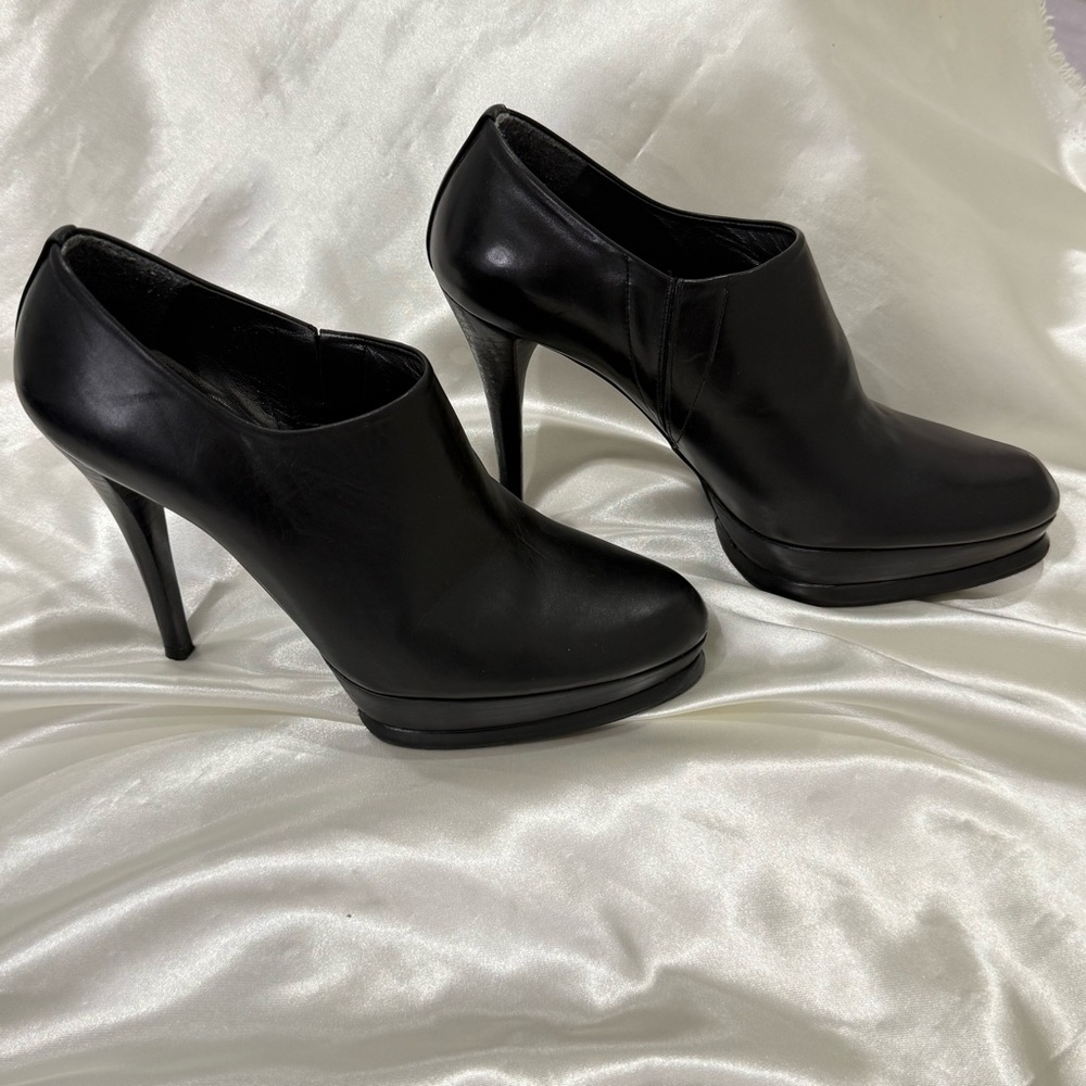 Stuart Weitzman Black Leather Platform Heeled Booties